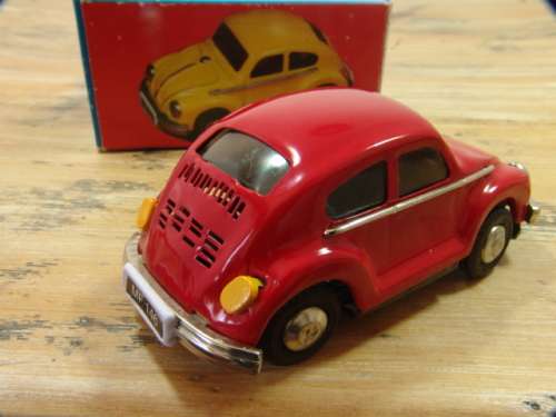 Voiture VW Beetle Sedan MF146 Tin model car, scale 1:33, friction powered, original box, 1960's