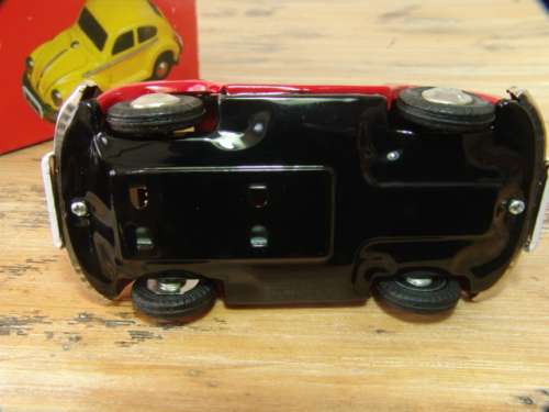 Voiture VW Beetle Sedan MF146 Tin model car, scale 1:33, friction powered, original box, 1960's