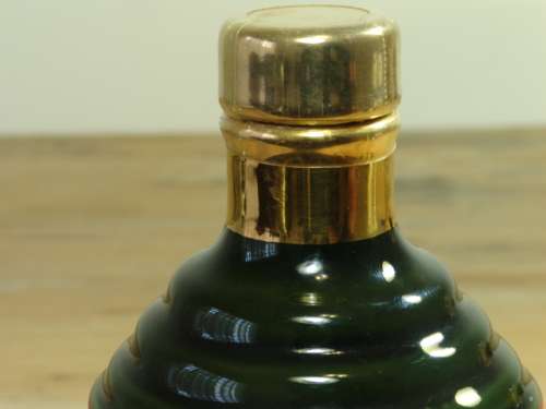 Wade porcelain, Bells Chistmas 1996 Decanter