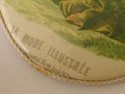 Oval shaped Victorian wall Plaque **No reserve auction Now On at Port no.5**