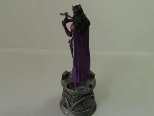 DC Comics Chess collection action figurine, Huntress, collectable Super hero character