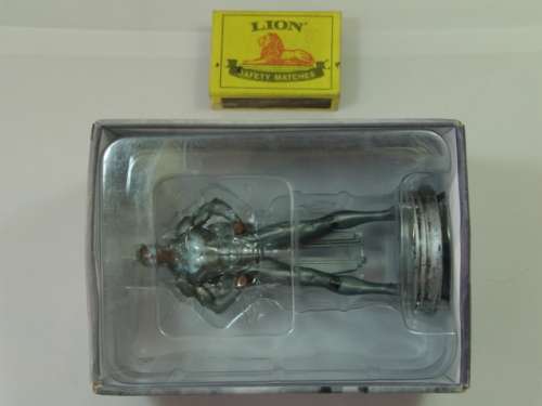 DC Comics Chess collection action figurine, Batwing, collectable Super hero character