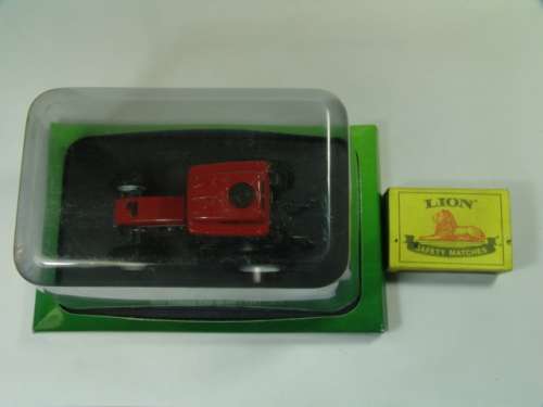 Collectable die cast model Tractor, Hachette, New Holland TNF 90DT, 1997, scale 1:43, mint condition