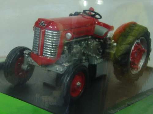 Collectable die cast model Tractor, Hachette, Massey Ferguson 50, 1959, scale 1:43, mint condition