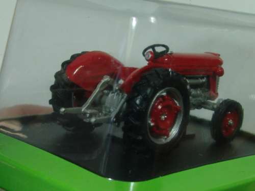 Collectable die cast model Tractor, Hachette, Massey Ferguson 50, 1959, scale 1:43, mint condition