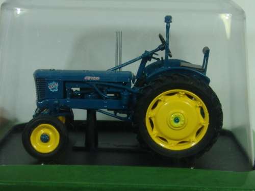 Collectable die cast model Tractor, Hachette, Sift H30, 1954, scale 1:43, mint condition