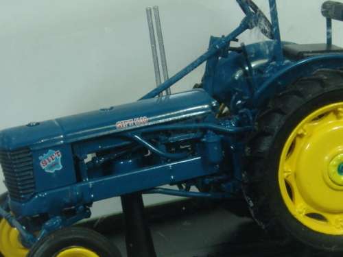 Collectable die cast model Tractor, Hachette, Sift H30, 1954, scale 1:43, mint condition