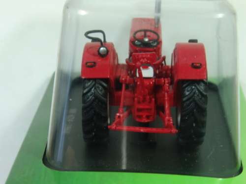 Collectable die cast model Tractor, Hachette, IH 624, 1968, scale 1:43, mint condition