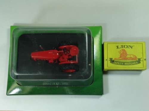 Collectable die cast model Tractor, Hachette, OTO C 18 R3, 1953, scale 1:43, mint condition