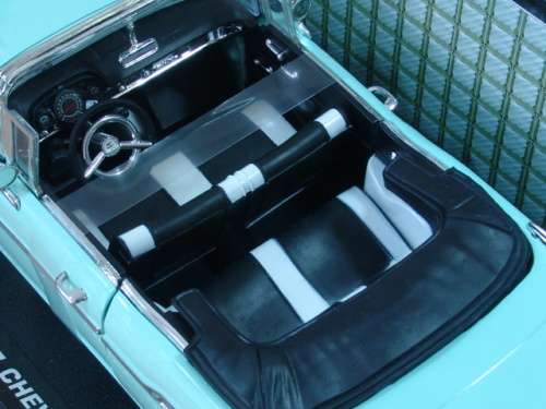 Collectable die cast scale model Car, Motormax, premium collection, 1957 Chevy Bel Air in box, 1:18