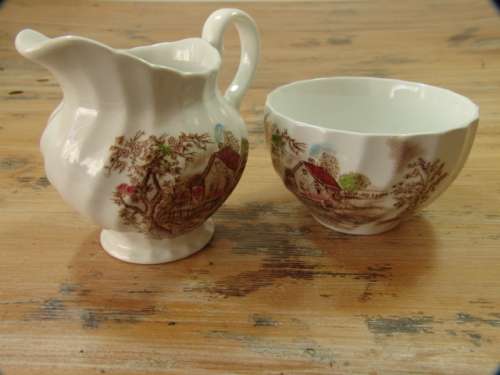 Johnson Bros "Spring" , 12 piece porcelain Teaset, made in England, serves 4