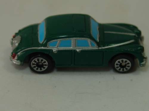 Collectable plastic die cast scale model Car, LGTI, Micro Machines, Jaguar Mk2, 1:148, 1995