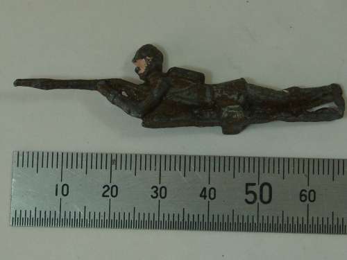 Lot of 2 collectable Lead figurines, Soldiers with guns, vintage