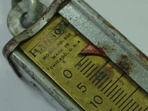 Hanson vintage spring hanging Scale No.3, metal and brass, 50 LBS, no.894, USA, 14cm