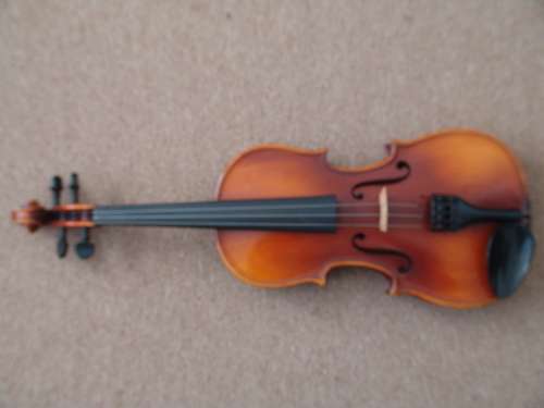 Vintage Stentor Violin with Bow and original case. Pat. No. 923056076