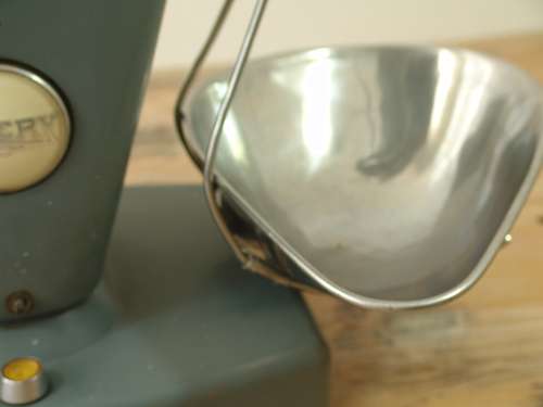 Large Avery steel enamel balance Grains Scale, vintage, England, No. 1006/2480, rare