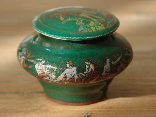 Small ceramic Poison container with Roman detail and pouch. Empty, 3cm