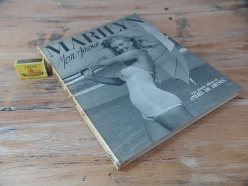 Vintage Marilyn Monroe soft cover book, Marilyn Mon Amour, 155 pages - 1986