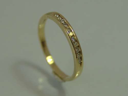 18ct Yellow gold Half Eternity Ring with 11 diamonds, 0,13ct, colour I, VS/SI - NWJ Valuation cert.