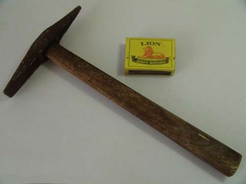 Vintage steel and wood chipping Hammer - 23cm