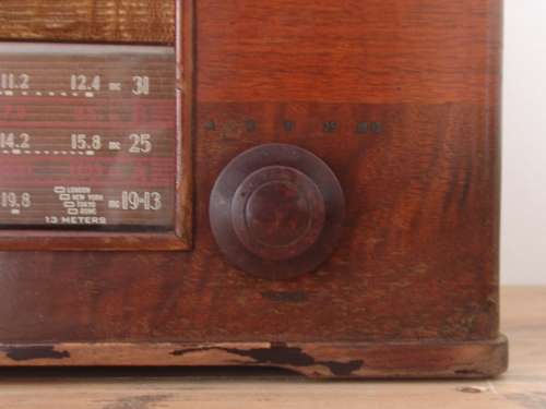 Antique, early 1950's Century Valve Radio, USA, Wood construction - Working