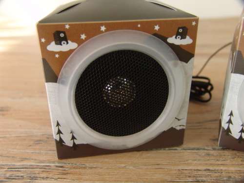 KFC, The box that Rocks, pair of box shaped speakers, working, mint in box