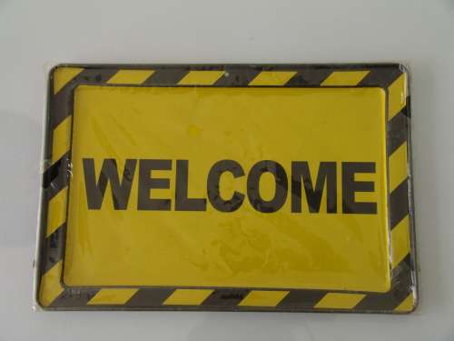 Small metal tin sign, Welcome, others available, mint sealed condition - 17cm x 11,5cm