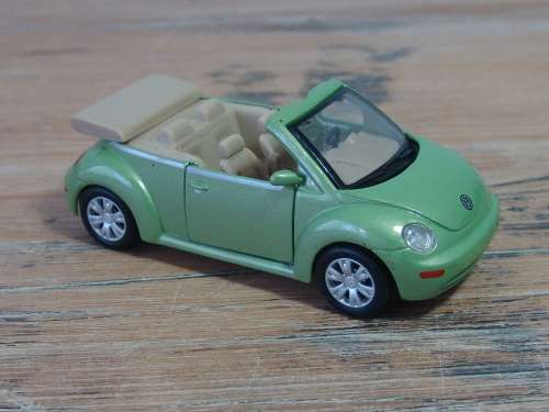 Maisto collectable die cast model car, Maisto new VW Beetle, 1:37