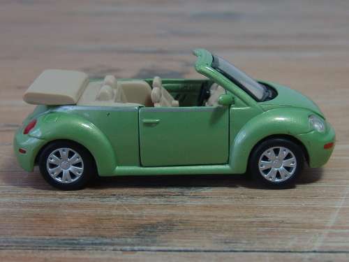 Maisto collectable die cast model car, Maisto new VW Beetle, 1:37