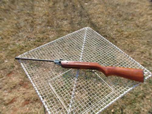 Vintage air Rifle, Pellet gun, 1m long - working