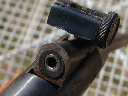 Vintage air Rifle, Pellet gun, 1m long - working