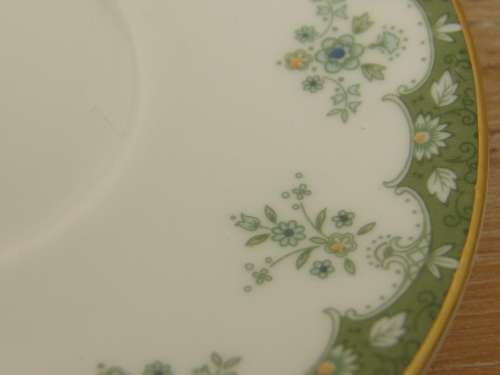 Vintage Royal Doulton Saucer, Ashmont ***No reserve auction Now On at port no.5***