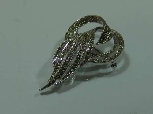 Vintage Marquisite Brooch, stamped with no 16185, 6cm x 4cm