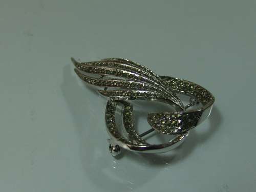 Vintage Marquisite Brooch, stamped with no 16185, 6cm x 4cm