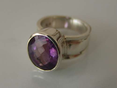 Chunky 925 Silver Ring, set with a large Amethyst, 11grams