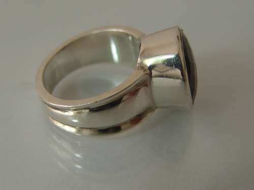 Chunky 925 Silver Ring, set with a large Amethyst, 11grams