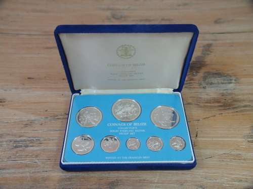 Boxed collectors 1975 Sterling silver Proof Coin set of Belize, 8 coins, 112g, mint condition