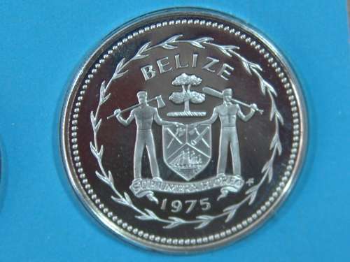 Boxed collectors 1975 Sterling silver Proof Coin set of Belize, 8 coins, 112g, mint condition