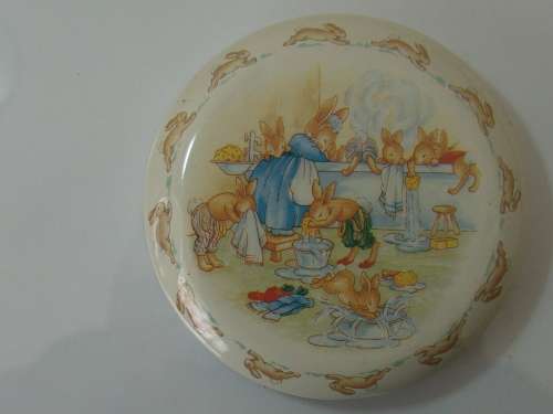 Vintage 1994 Royal Doulton Bunnykins tin with lid, rare, 9cm diameter