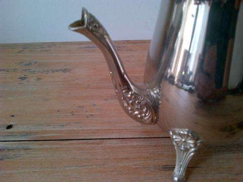 Vintage silver plate Tea pot, 15cm deep, excellent condition