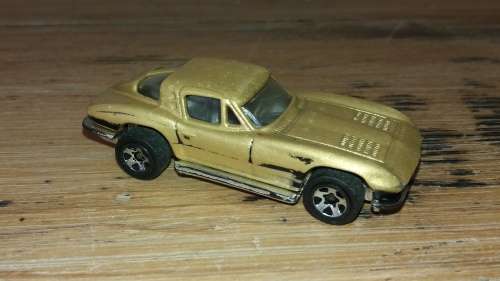 Collectable die cast scale model Car, Hotwheels Corvette Stingray, 1:64, Gold, 1979