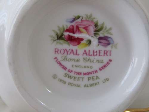 Royal Albert Flower of the month series, Complete 12 place setting, 8 Trios and 4 Quatro's, Prestine