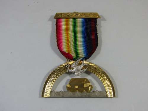 Masonic free Mason HM silver and gilded Medal, original box, excellent condition