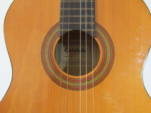 Cataluna Acoustic Guitar in working order