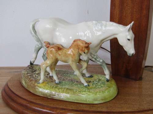 Vintage Royal Doulton figurine of a Mare and Filly mounted on a Mahogany Table Lamp, excellent cond.