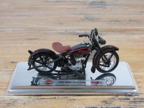 Collectable  Maisto Harley-Davidson Cycles, 1928 JDH Twin Cam, metal die cast model, 1:18, mint
