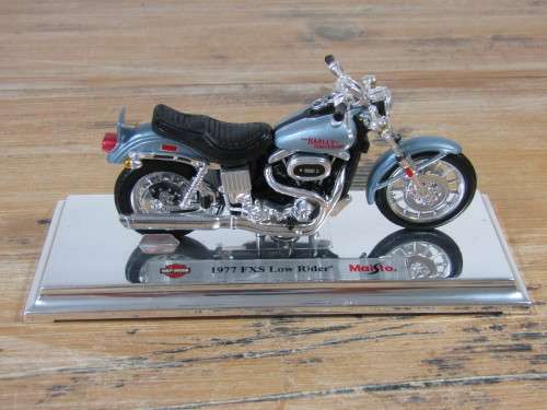Collectable  Maisto Harley-Davidson Cycles, 1977 Low Rider, metal die cast model, 1:18, mint