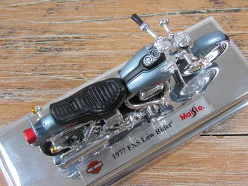 Collectable  Maisto Harley-Davidson Cycles, 1977 Low Rider, metal die cast model, 1:18, mint
