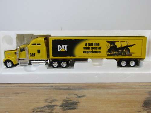 Collectable metal die cast scale model, Boxed CAT Attitude / Experience Mural Truck, 1:50, mint