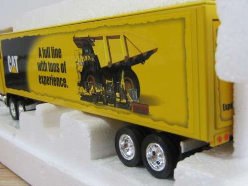Collectable metal die cast scale model, Boxed CAT Attitude / Experience Mural Truck, 1:50, mint